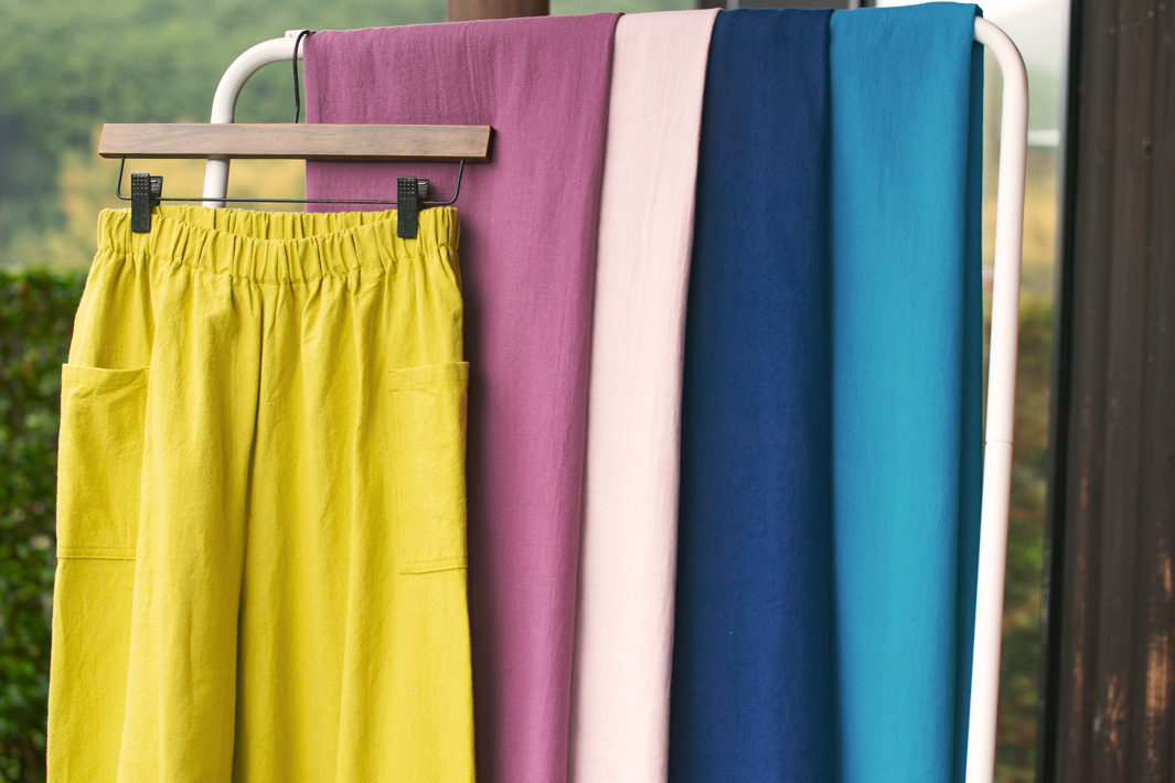 【型紙・生地キット】はじめてのズボン作りに♪カラーで楽しむワイドストレートパンツ