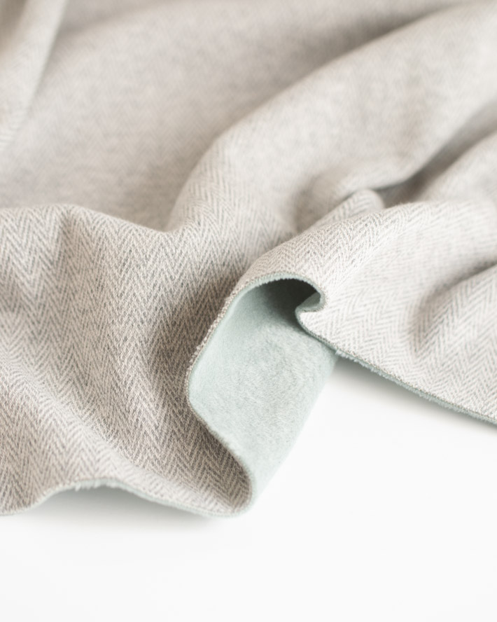 【ニット】着る毛布ボンバーヒートツイード・ヘリンボーン柄（グレー/ベージュ）オーダーカット