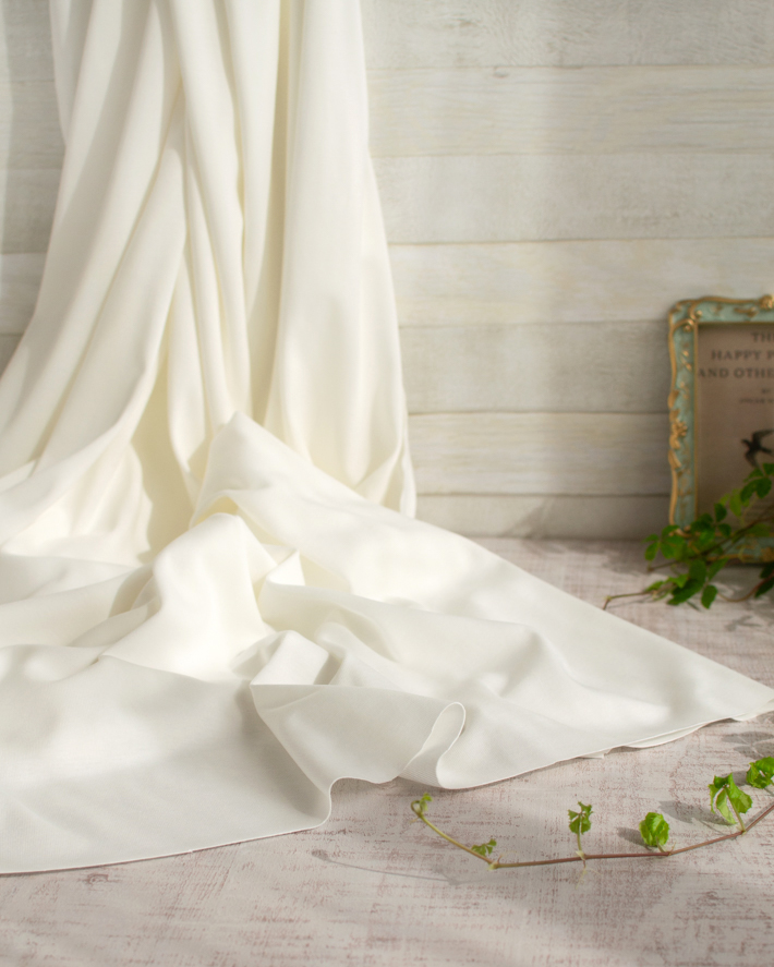 【ニット】シルキーでなめらかな上質フライス（オフホワイト/ブラック）