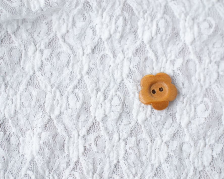 【ニット】ふんわりレースニット（オフホワイト） 画像②