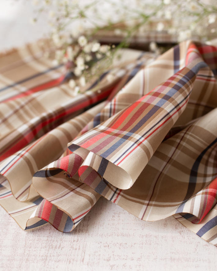 【布帛】大人な配色が魅力♪つるっとしたタータンチェック