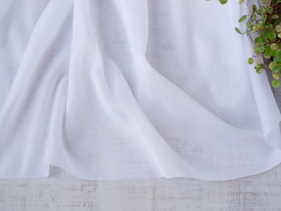 【布帛】ブラウスにおすすめ♪透け感ある軽やか薄手ローン（４色）