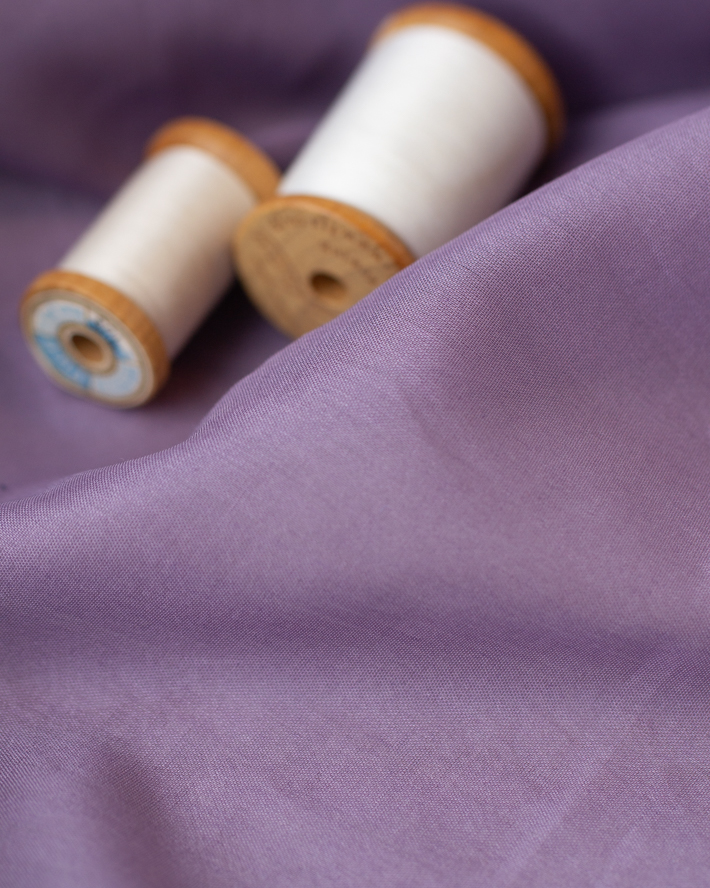 【布帛】ブラウスにおすすめ♪透け感ある軽やか薄手ローン（４色）