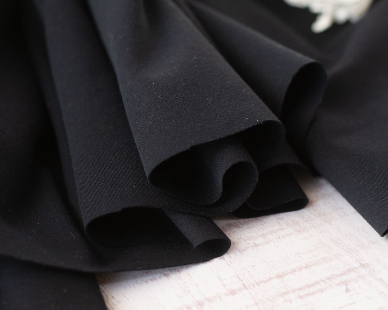 【ニット】シルケットバイオ加工ポンチニット（ブラック） 画像①