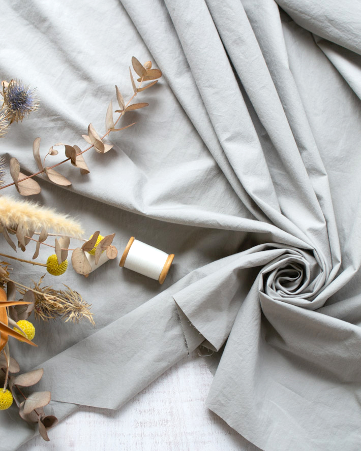 【布帛】ソフト加工ふんわりタイプライター（グレー） 画像①