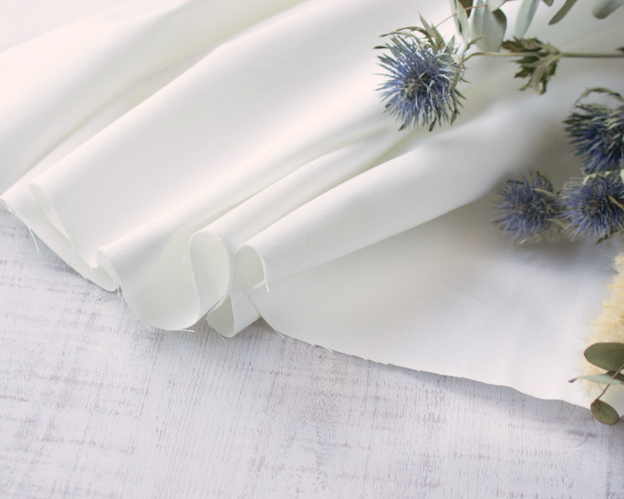 【布帛】ソフトタッチなきれいめカツラギ 画像①