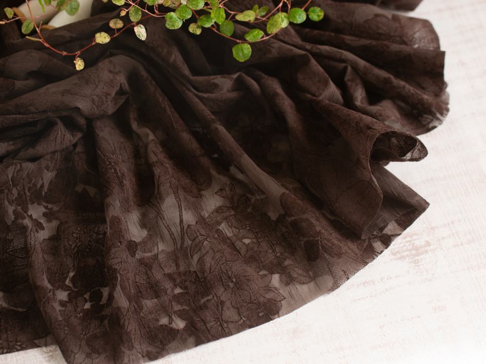 【レース】シワ加工くったり薄手のフロッキープリントレース（ブラウン/フラワー柄）オーダーカット