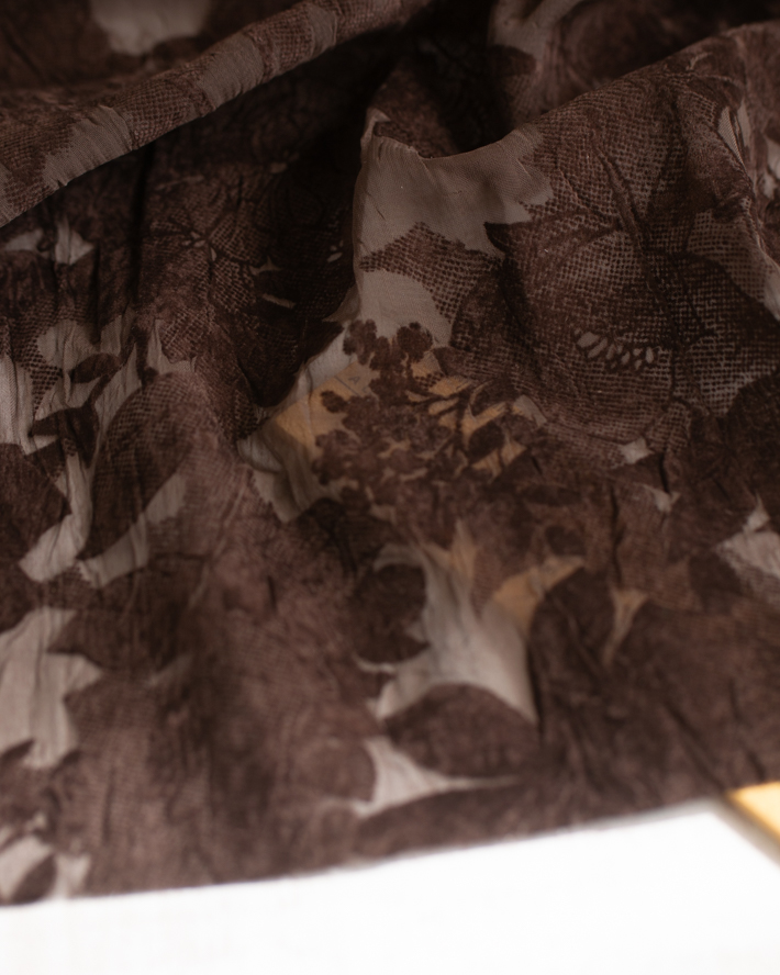 【レース】シワ加工くったり薄手のフロッキープリントレース（ブラウン/フラワー柄）オーダーカット