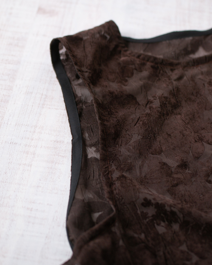 【レース】シワ加工くったり薄手のフロッキープリントレース（ブラウン/フラワー柄）オーダーカット