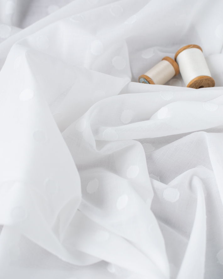 【布帛】ブラウスにおすすめ♪透け感あるカットボイル（オフホワイトドット柄）