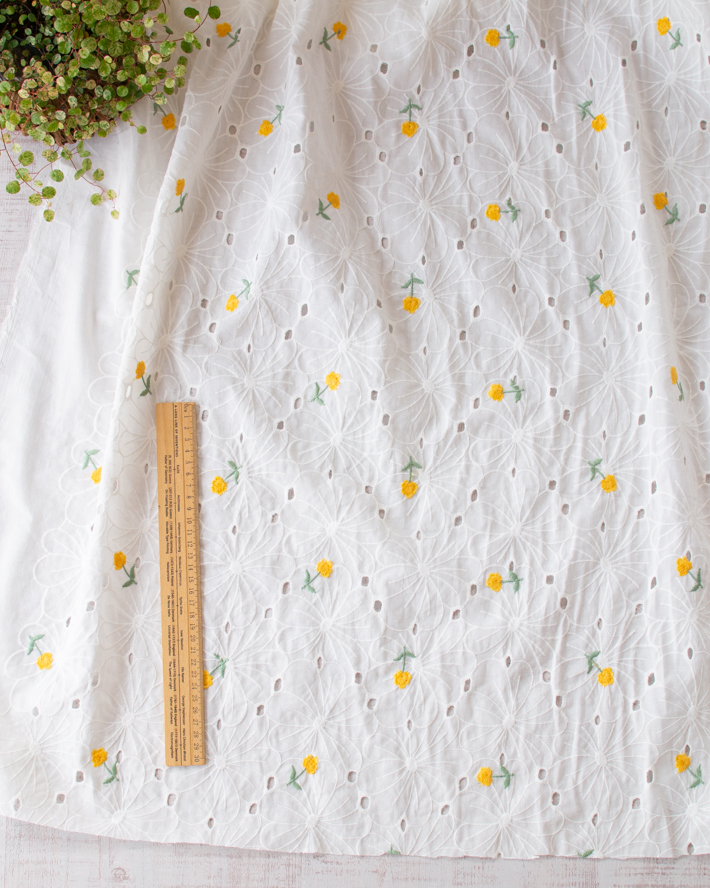 【レース】花と花とのコットンエンブロイダリーレース