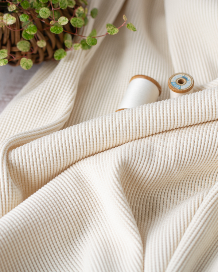【ニット】きちんと厚みのさらっとコットンワッフルニット（きなり）オーダーカット