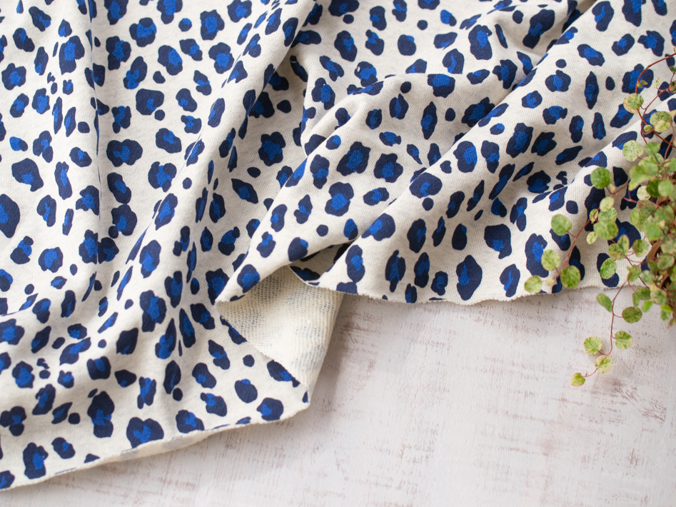 【ニット】レオパード柄プリント30/10裏毛ニット（オートミール）