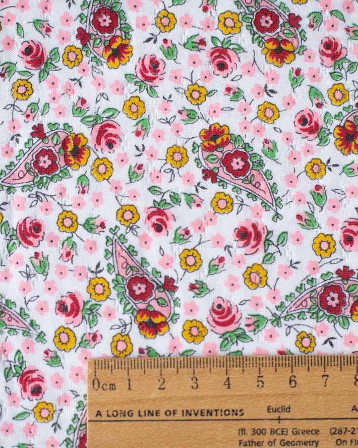 【ニット】レトロなペイズリーと花のプリントの猫足接結ニット