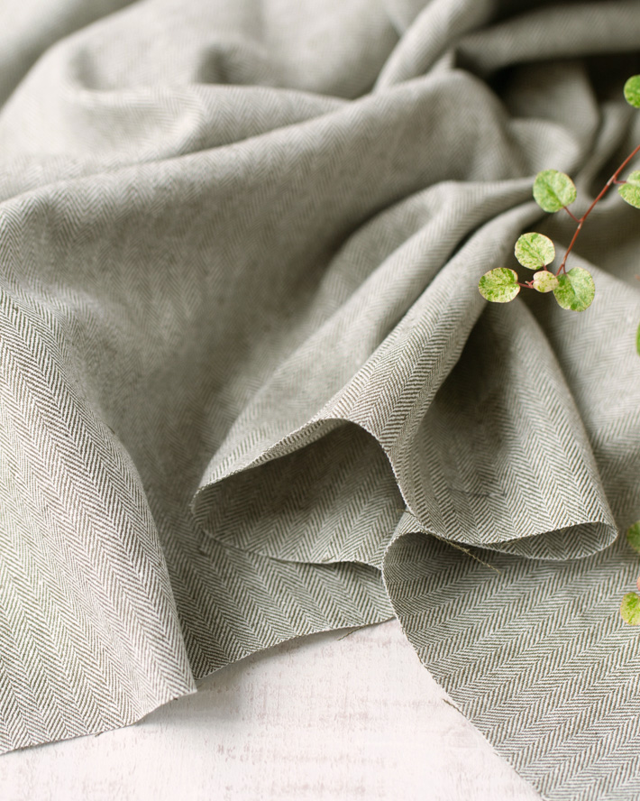 【布帛】トップスからボトムスまで綿麻ネップくったりヘリンボーン（カーキ）オーダーカット