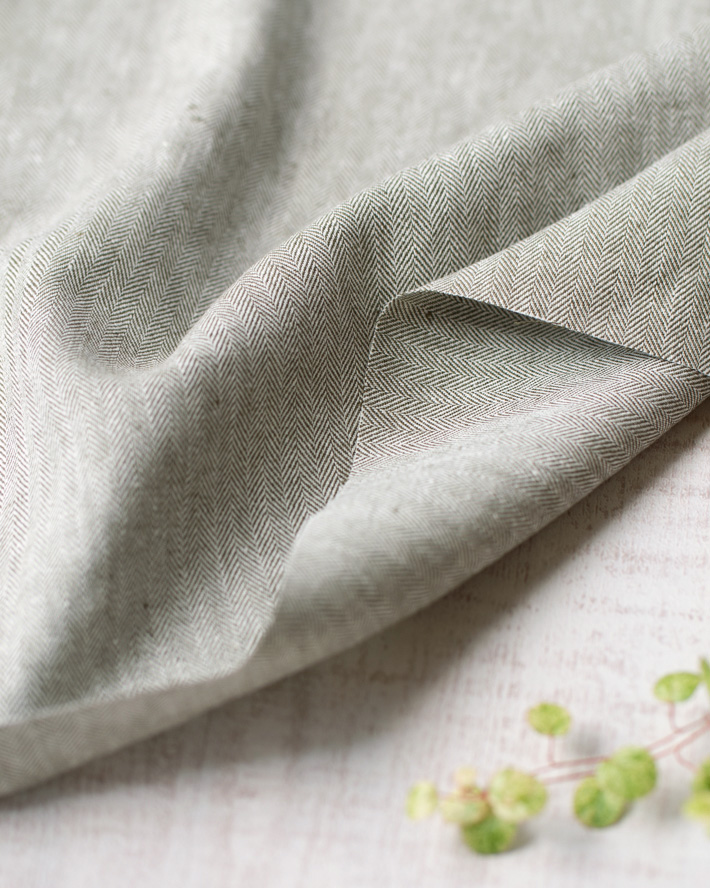 【布帛】トップスからボトムスまで綿麻ネップくったりヘリンボーン（カーキ）オーダーカット