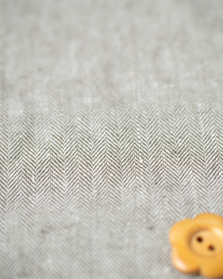 【布帛】トップスからボトムスまで綿麻ネップくったりヘリンボーン（カーキ）オーダーカット