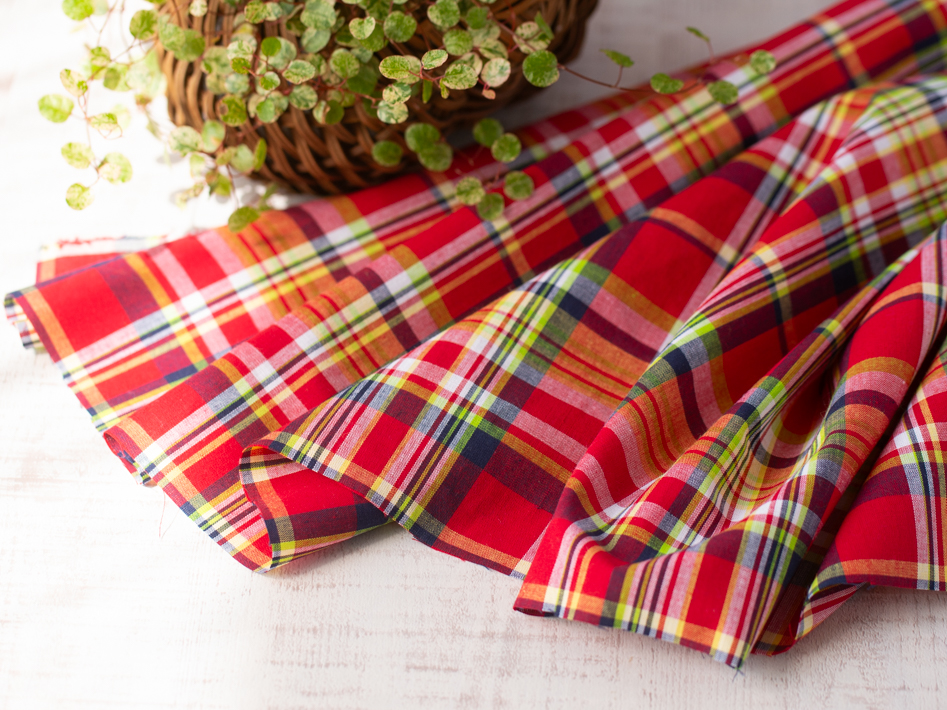 【布帛】さらっとコットンの鮮やかなタータンチェック♪（レッド系）