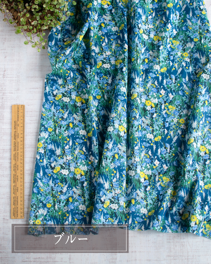 【布帛】ブラウスなどにおすすめ♪コットンローン（アートフラワー柄3色）